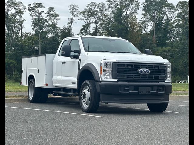 2023 Ford F-550 