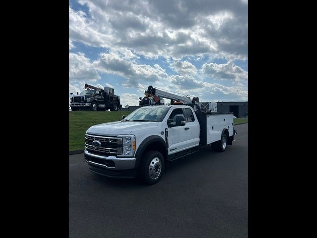 2023 Ford F-550 