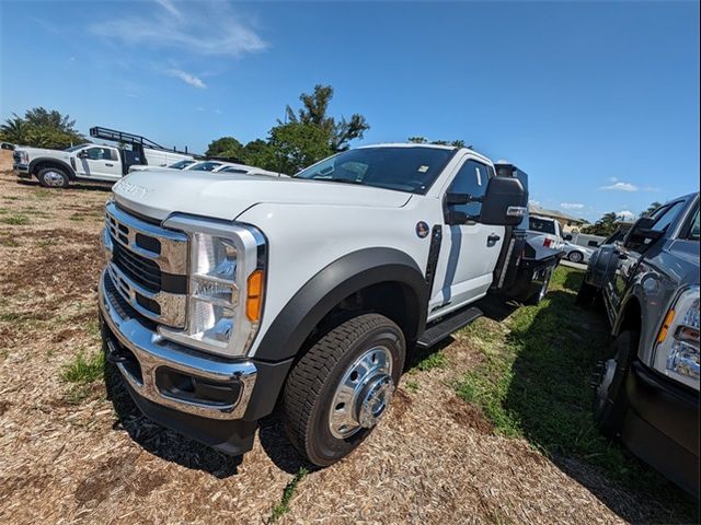 2023 Ford F-550 