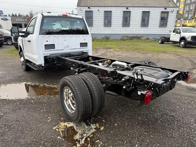 2023 Ford F-550 XL