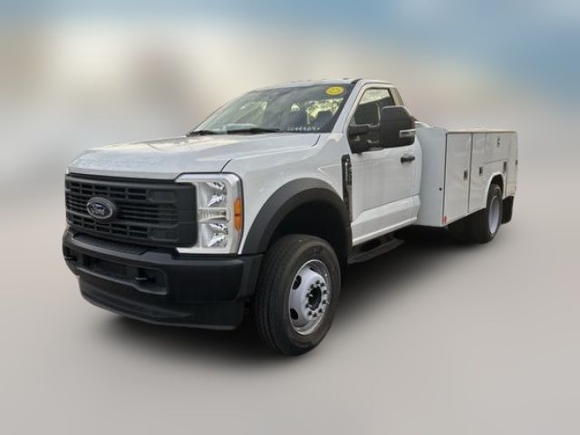 2023 Ford Super Duty F-600 DRW 
