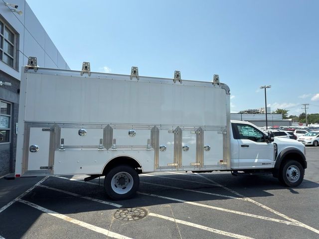2023 Ford Super Duty F-600 DRW 