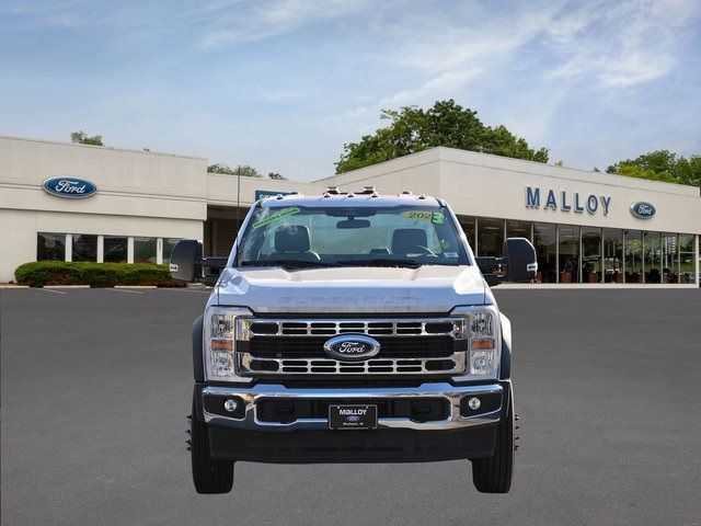 2023 Ford Super Duty F-600 DRW 