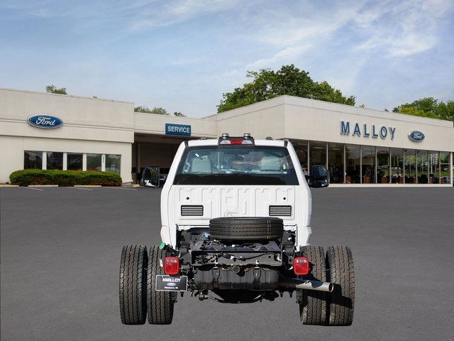 2023 Ford Super Duty F-600 DRW 
