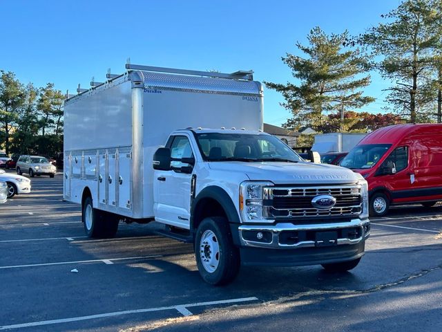2023 Ford Super Duty F-600 DRW 