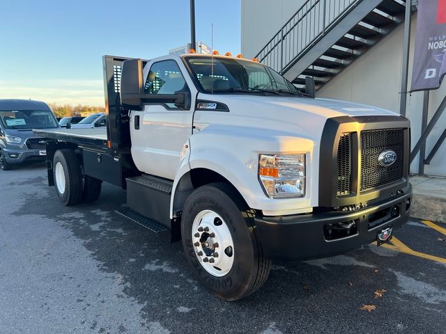 2023 Ford F-650 Base