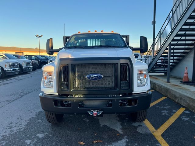 2023 Ford F-650 Base