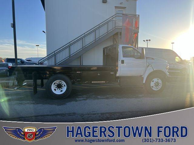 2023 Ford F-650 Base