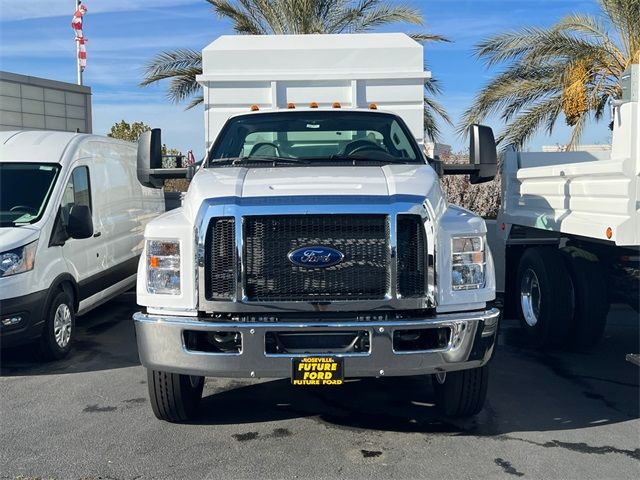 2023 Ford F-650 Base