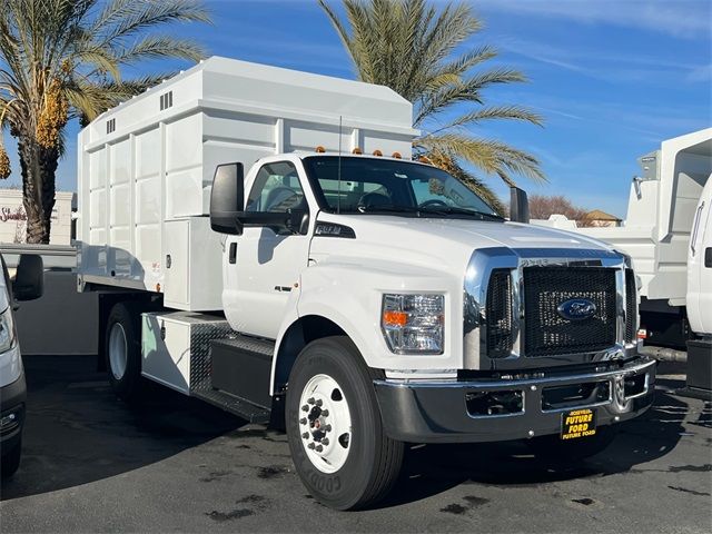 2023 Ford F-650 Base