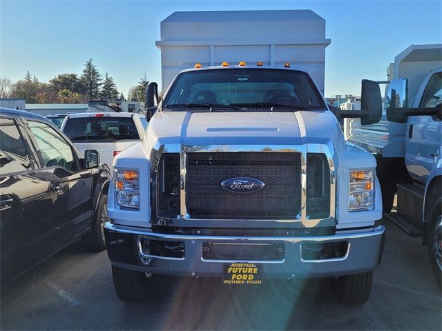 2023 Ford F-650 Base