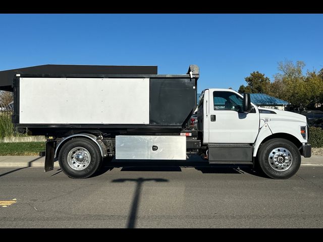 2023 Ford F-650 Base