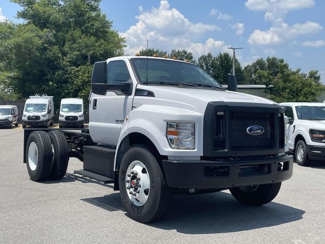2023 Ford F-650 Base
