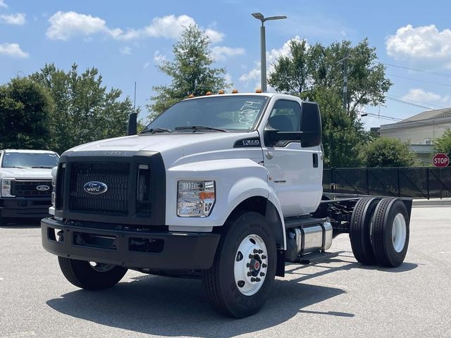2023 Ford F-650 Base