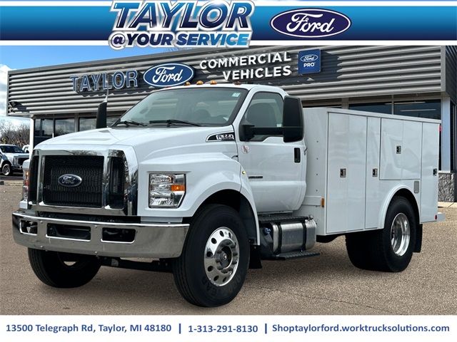 2023 Ford F-650 Base