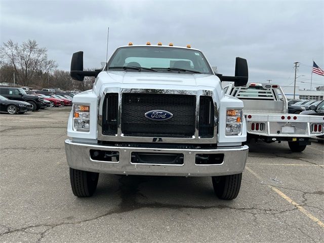 2023 Ford F-650 Base