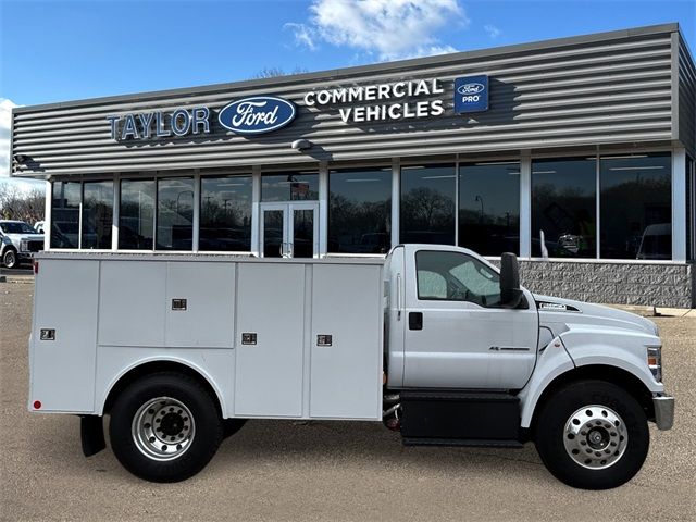 2023 Ford F-650 Base