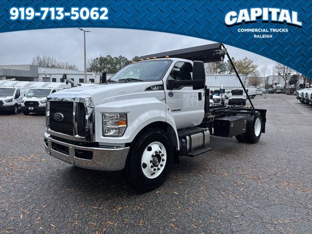 2023 Ford F-650 Base