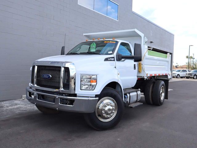 2023 Ford F-650 Base