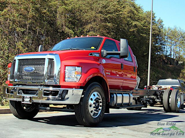 2023 Ford F-650 Base