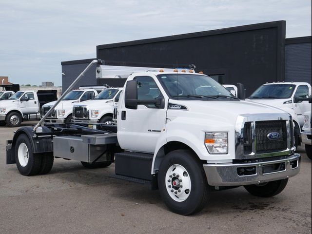 2023 Ford F-750 Base