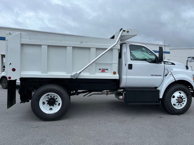 2023 Ford F-750 Base