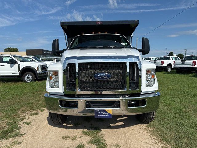 2023 Ford F-750 Base