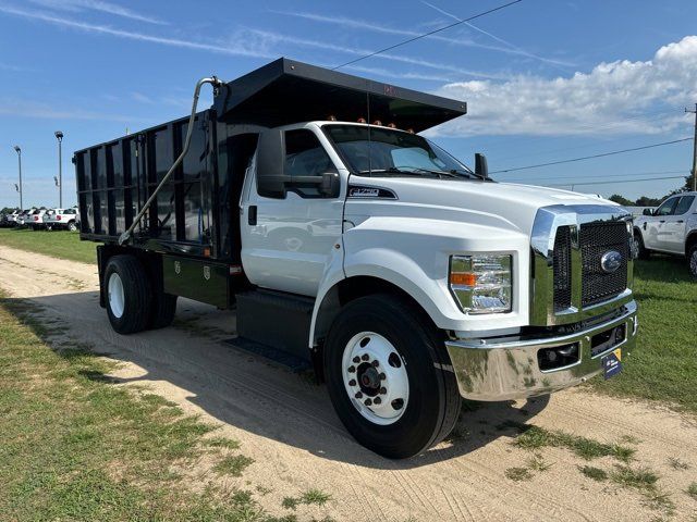 2023 Ford F-750 Base