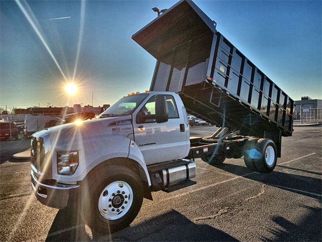 2023 Ford F-750 Base