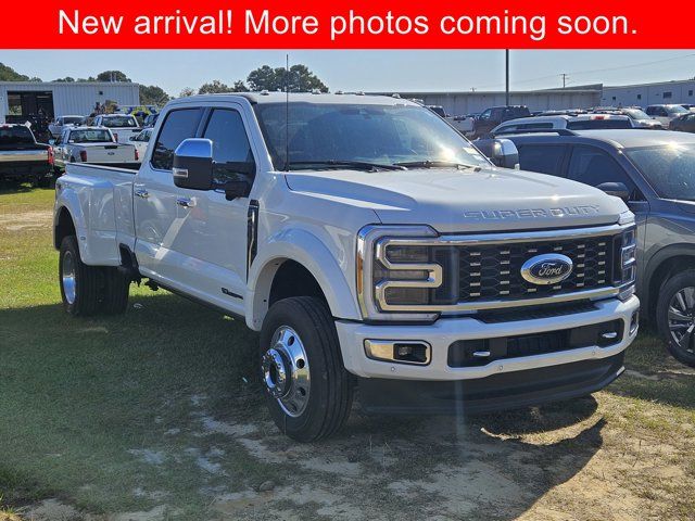 2023 Ford F-450 Platinum