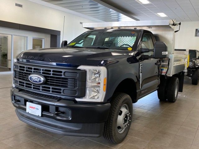 2023 Ford F-350 XL