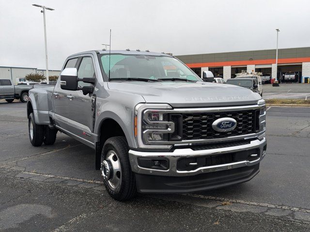 2023 Ford F-350 Lariat