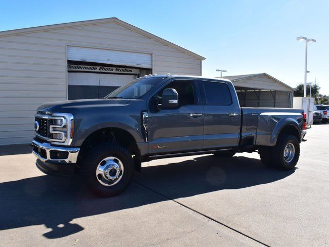 2023 Ford F-350 Lariat