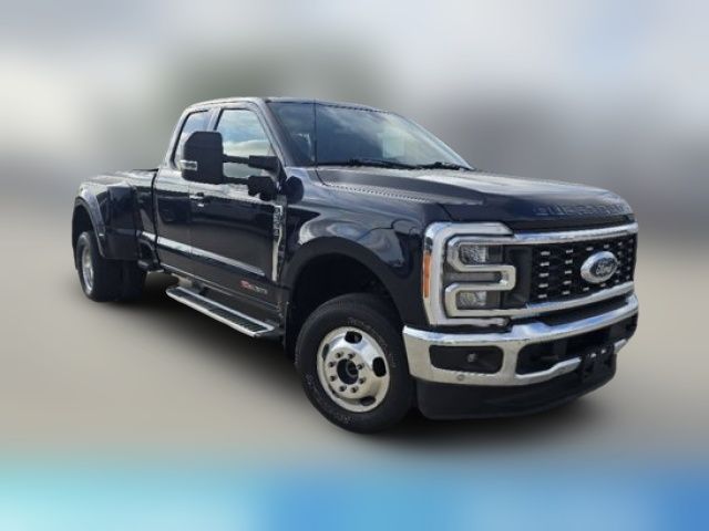 2023 Ford F-350 Lariat