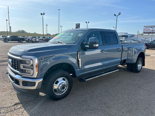 2023 Ford F-350 Lariat