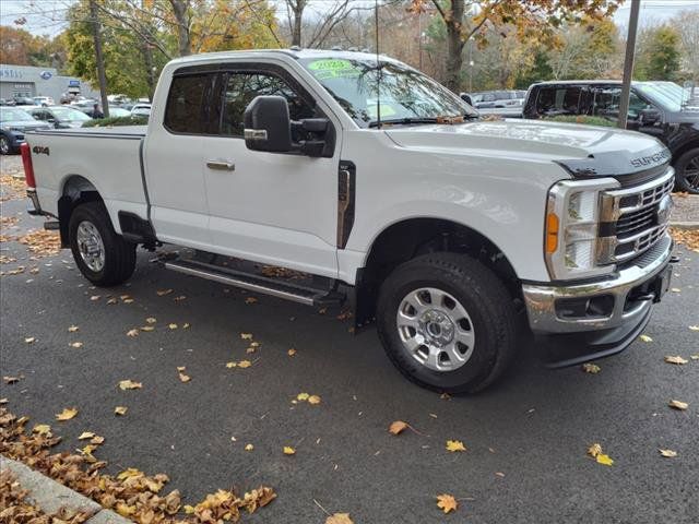 2023 Ford F-350 XLT