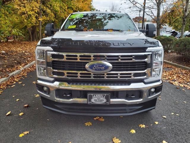 2023 Ford F-350 XLT