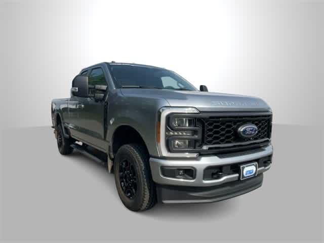 2023 Ford F-350 XLT