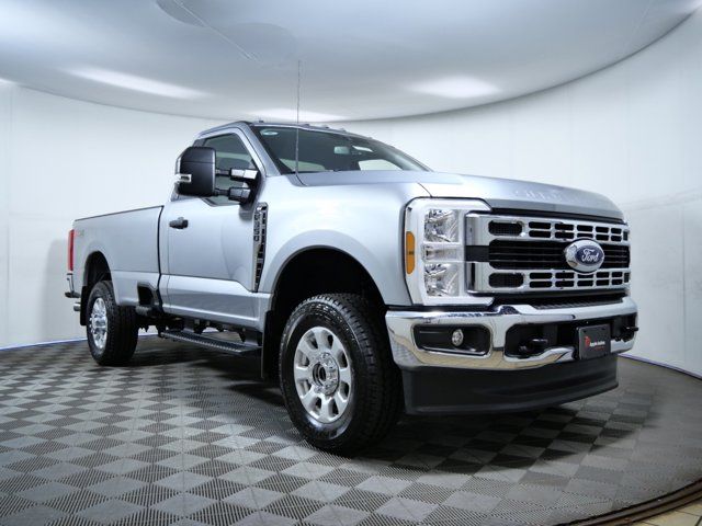 2023 Ford F-350 XLT