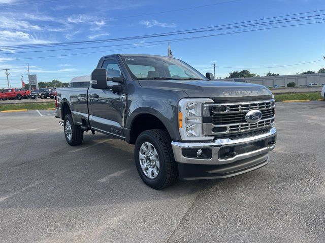 2023 Ford F-350 XLT