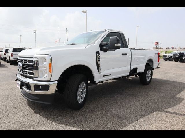 2023 Ford F-350 XLT