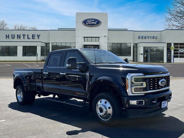 2023 Ford F-450 Limited