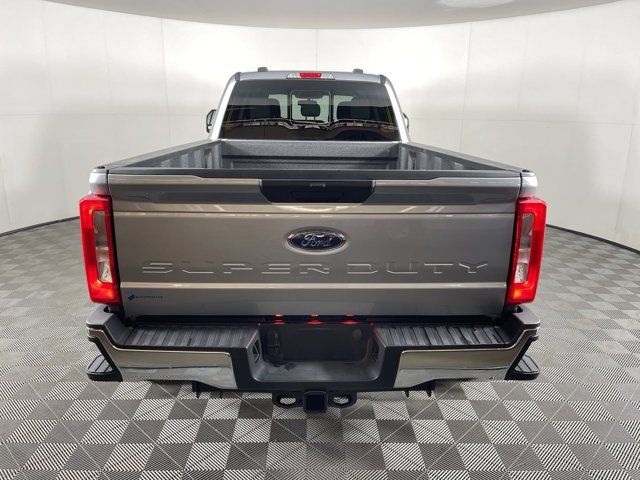 2023 Ford F-450 XLT