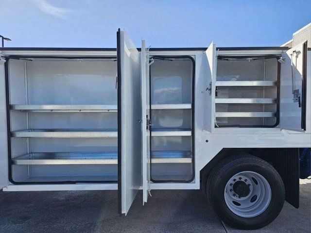 2023 Ford F-550 XL