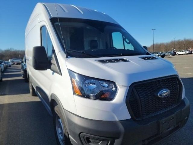 2023 Ford Transit Base