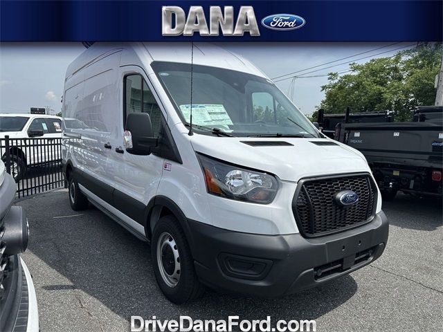 2023 Ford Transit Base