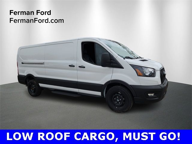 2023 Ford Transit Base