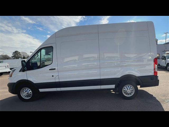 2023 Ford Transit Base