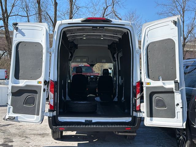 2023 Ford Transit Base