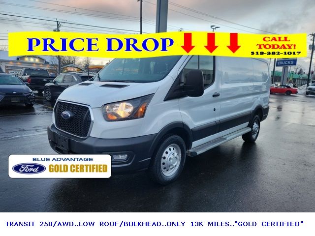 2023 Ford Transit Base